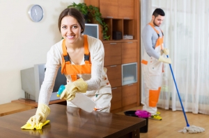 How to Keep Your Home Clean and Tidy Between Cleaning Services in Fresno